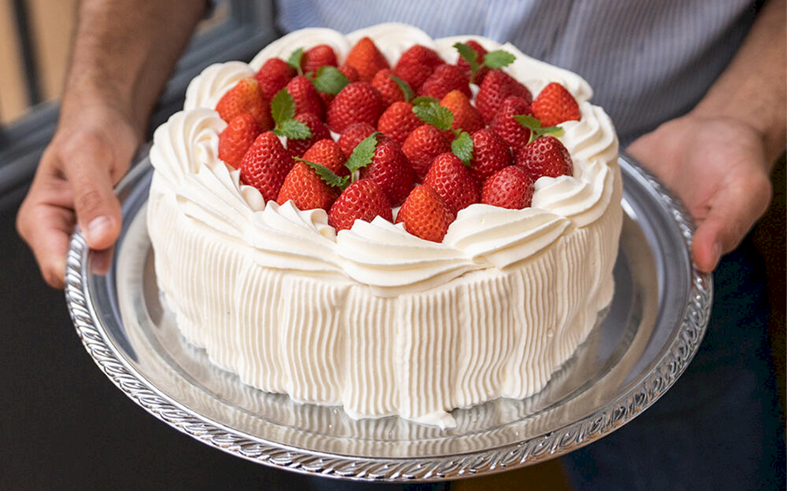 Roy Fares lyxiga midsommartårta