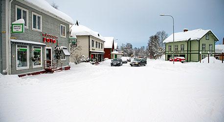 Jokkmokk ligger i medieskugga sedan båda lokaltidningarna NSD och Norrbottens-Kuriren stängt sina kontor. SVT finns inte heller representerat, utan gör ett inslag härifrån högst varannan månad. Foto: Patrick Trädgårdh