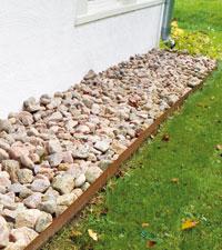 Torrt med sten. Rabatt intill grunden - nej tack.Foto: Annika Christensen