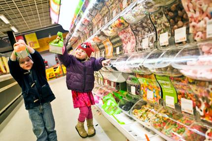 År 1960 åt varje person 6,7 kilo godis per år. År 2010 var siffran uppe i 17 kilo. Foto: Erica Lindblom/Scanpix