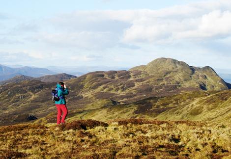 Till dig som vill ha en aktiv semester tipsar Icakuriren dig om 5 fantastiska – från Island i norr till Medelhavet i söder. Här ses det skotska höglandet.