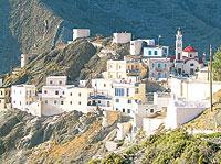 Olympos hänger på Karpathos klippor. Alla fotografier: Eja Nilsson