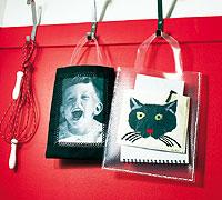 Roliga väskor att göra själv. Bara fantasin sätter gränser för hur just din väska ska se ut. Foto: Svante Sjöstedt