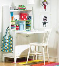 Vit och fin står nu sekretären i hallen.Foto: Svante Sjöstedt