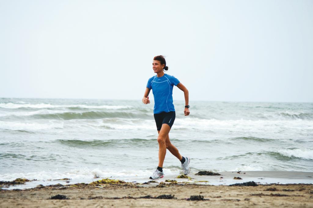 Ta det lugnt i början - och sluta direkt om det gör ont. Oftast räcker det med att vila om skadan är lindrig. Foto: