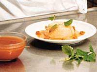 Hjortronfromage med hjortronsås