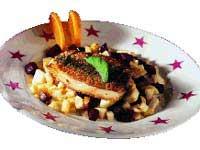 Vitlöksflundra med rödbetspytt