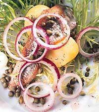 Matjesfilé med lök och kapris