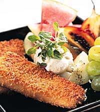 Sprödbakad torsk med frukt