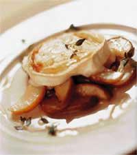 Gratinerad chèvre med smörstekta päron