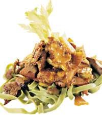 Fläskfilé med äpple och selleri