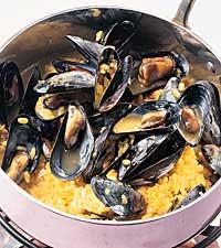 Musslor på saffransris