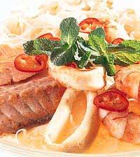 Fisk och skaldjur i buljong