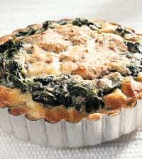 Nässelpaj med grönmögelost