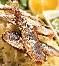 Rostad strömming med kiwisås