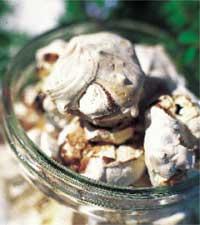 Jättemaränger med chokladsmak