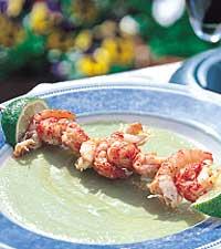 Avokadosoppa med kräftspett