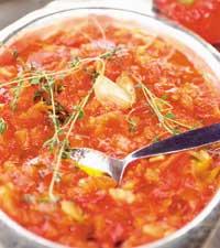 Timjankryddad paprikasallad