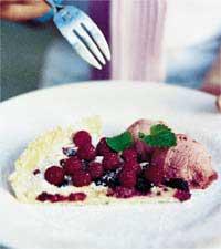 Hallon- och björnbärspaj