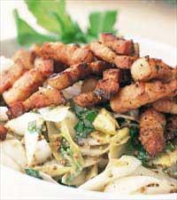 Endivsallad med rökt sidfläsk