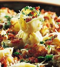 Pastaknyten med ädelostsås