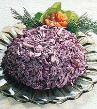 Syrlig rödkålssallad