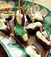 Dadlar med färskost