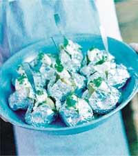 Bakpotatis med getoströra