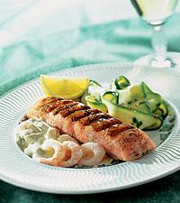 Grillad gravlax med räksås