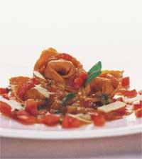 Tortelloni rossi alla salvia