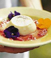 Panna cotta med rabarberkräm