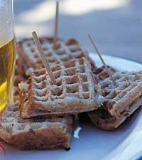 Våffelbitar med västerbottenost