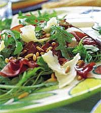 Sallad på rucola och bresaola