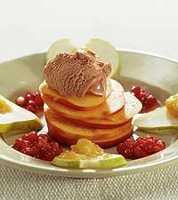 Färsk frukt med heta såser