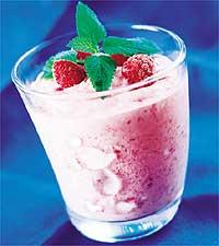 Glass med hallon & citronmeliss