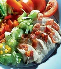 Färggrann kycklingsallad