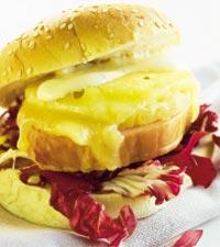 Kasslerburgare med ananas