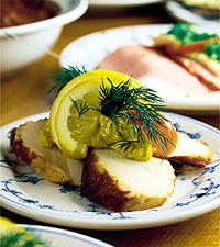 Fiskefrikadeller på rågbröd