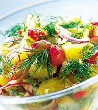 Potatissallad med lök och rädisor