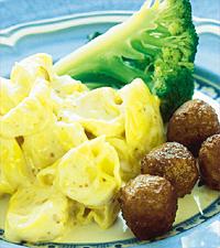 Tortelloni med kantarellsås