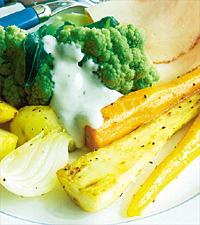 Höstens grönsaker med ostsås