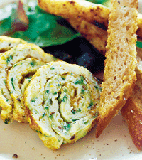 Omelettrulle med tomatpesto