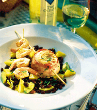 Baconlindad gös med räkor