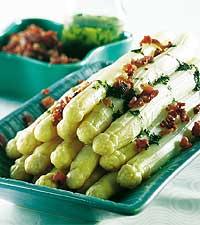 Vit sparris med örtolja