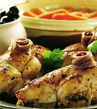 Kycklingbröst med oliv- och sardellsås