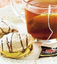 Chokladmakroner med mockamessmör