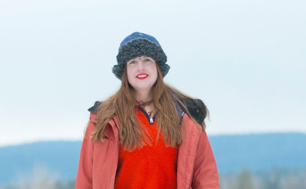 Stoor i orden. Debutanten Stina Stoor skriver om ett både vackert och obehagligt glesbygdslandskap. Foto: Patrick Trägårdh