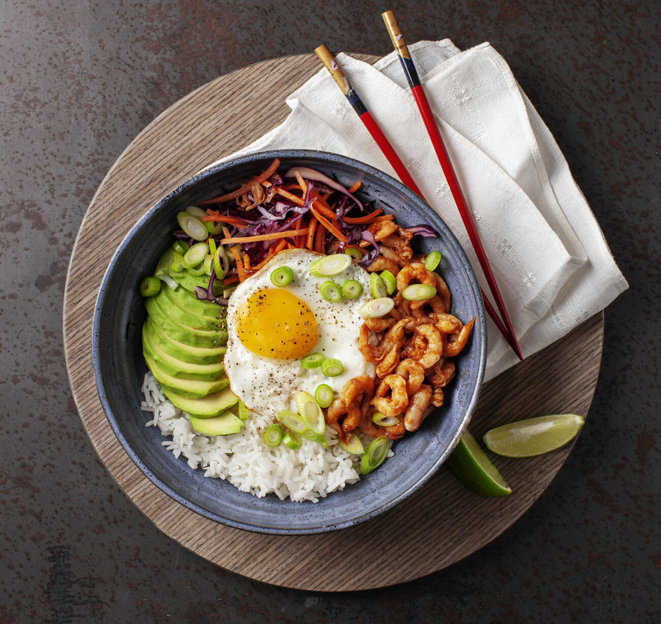 Koreanska räkor med ris och ägg