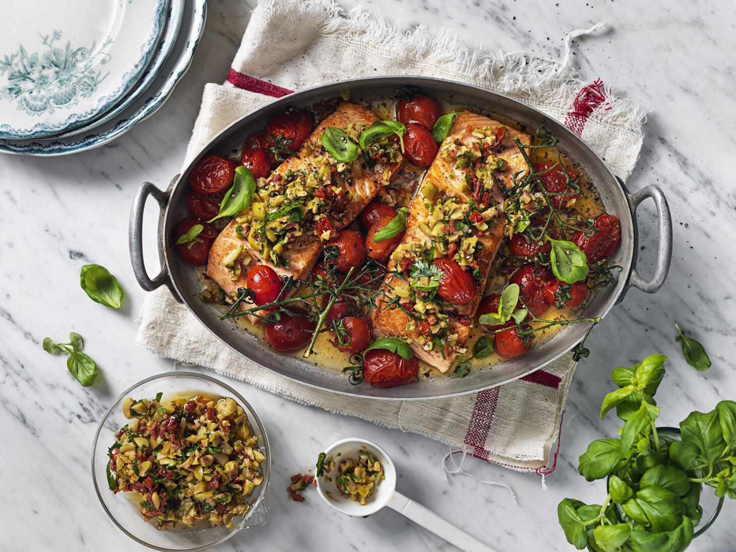 Grillad lax med olivade