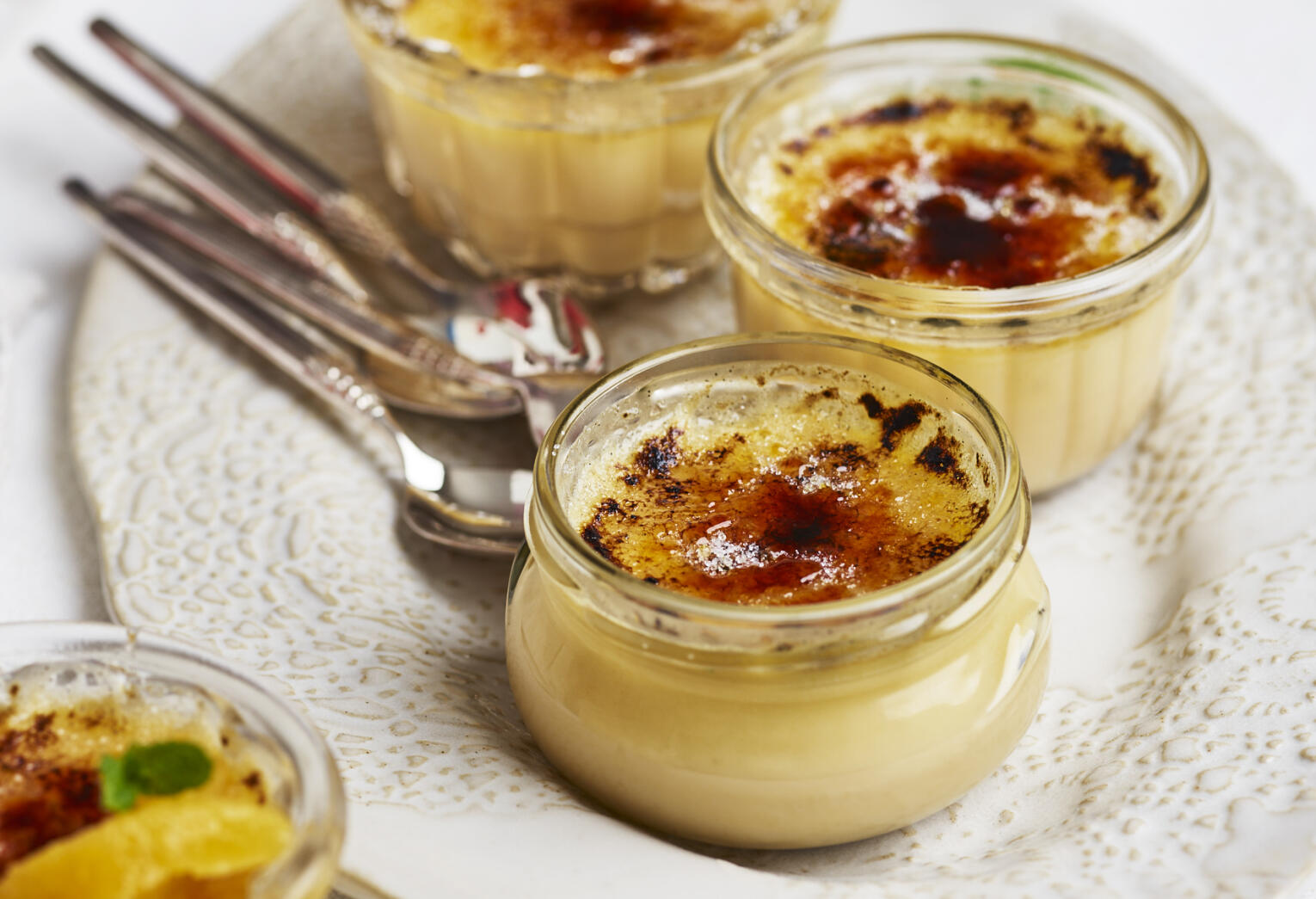 Crème brûlée med kardemumma